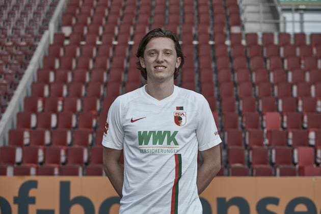 Michael Gregoritsch FC Augsburg 1907 1 BL Portrait date 2018 2019