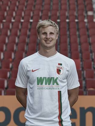 Martin Hinteregger FC Augsburg 1907 1 BL Portrait date 2018 2019