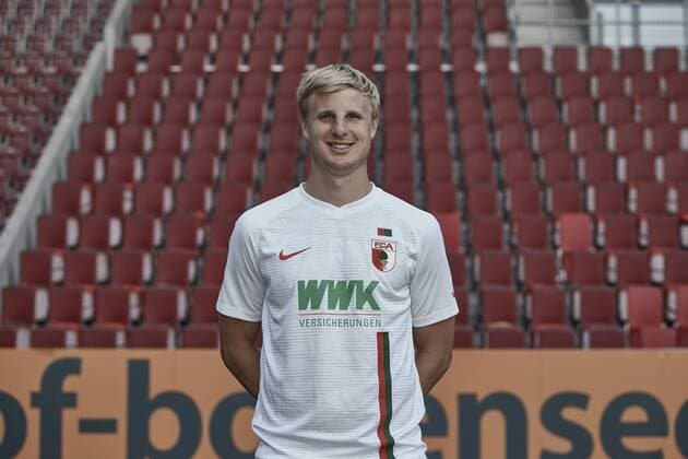 Martin Hinteregger FC Augsburg 1907 1 BL Portrait date 2018 2019