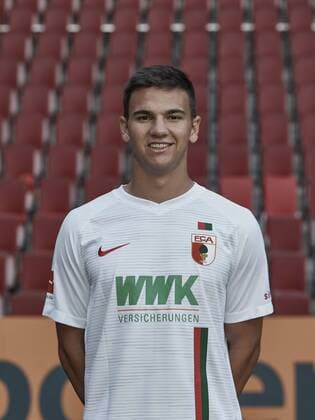Romario Rösch FC Augsburg 1907 1 BL Portrait date 2018 2019
