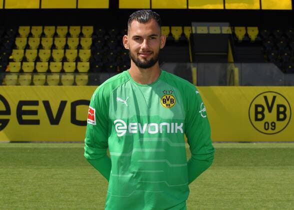 Eric Oelschlägel Borussia Dortmund 1 BL Portrait date 2018 2019 Team2