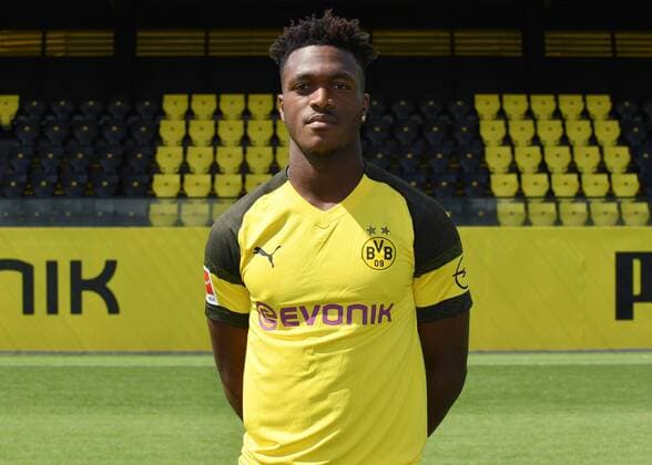 Dan Axel Zagadou Borussia Dortmund 1 BL Portrait Date 2018 2019 Team2