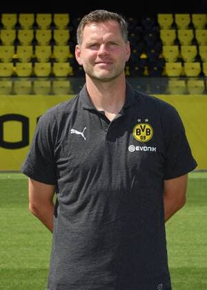 Goalkeeper coach Matthias Kleinsteiber Borussia Dortmund 1 BL Portrait date 2018 2019 Team2