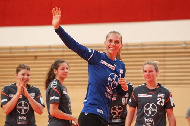 Farewell match Katja Kramarczyk geb Schuelke 10 08 2018 Farewell match for the former goalkeeper of the handball national team of the Frankfurt HC FHC and HC HCL HCL Katja Schuelki Kramarczyk on 10 08 2018 in the sports hall Bruederstrasse Leipzig In the picture Katja Kramarczyk Schuelke in the jersey of TSV Bayer Leverkusen xjkx