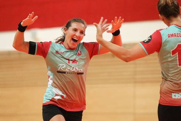 Farewell match Katja Kramarczyk born Schuelke 10 08 2018 Farewell match for the former goalkeeper of the handball national team of the Frankfurt HC FHC and the HC Leipzig HCL Katja Schuelki Kramarczyk on 10 08 2018 in the sports hall Bruederstrasse Leipzig In the picture Karolina Kudlacz Gloc in the jersey of the Amazons Athletic Club xjkx