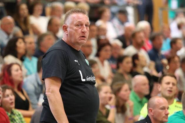 SC DHfK Leipzig vs MHB Montpellier Handball Handball International Heide Cup 2018 10 08 18 Michael Biegler SC DHfK Leipzig Coach xmmkx