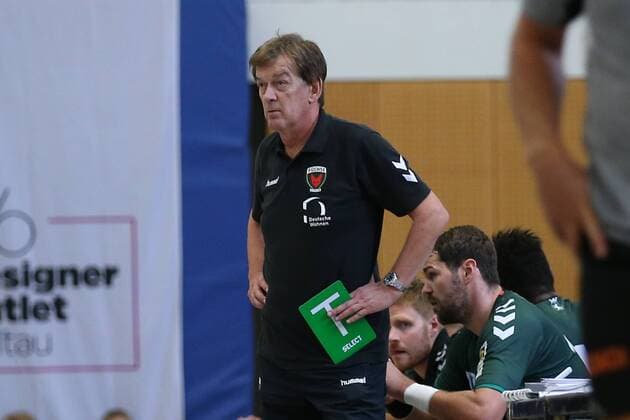 Füchse Berlin vs SC IFK Kristianstad Handball International Heide Cup 2018 10 08 18 Velimir Petkovic Fuechse Berlin coach xmmkx