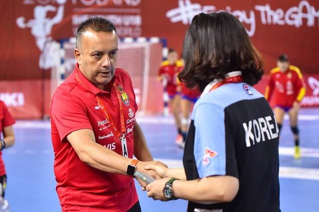 2018.08.11 Kielce Pilka reczna Mlodziezowe Mistrzostwa Swiata w Pilce Recznej Kobiet do lat 18 Hiszpania - Korea N z RODRIGUEZ ALVAREZ Alfredo Foto Lukasz Laskowski PressFocus 2018.08.11 Kielce Handball IHF Youth U18 Womens World Championship WM Weltmeisterschaft 2018 Spain v Korea RODRIGUEZ ALVAREZ Alfredo Credit: Lukasz Laskowski PressFocus NEWSPIX.PL --- Newspix.pl france out!  20180811LUK_060