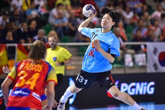 2018.08.11 Kielce Pilka reczna Mlodziezowe Mistrzostwa Swiata w Pilce Recznej Kobiet do lat 18 Hiszpania - Korea N z WOO Bitna Foto Lukasz Laskowski PressFocus 2018.08.11 Kielce Handball IHF Youth U18 Womens World Championship WM Weltmeisterschaft 2018 Spain v Korea WOO Bitna Credit: Lukasz Laskowski PressFocus NEWSPIX.PL --- Newspix.pl france out!  20180811LUK_077
