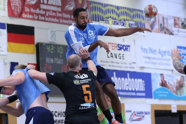 MHB Montpellier vs IFK Kristianstad Handball International Heide Cup 2018 11 08 18 Melvyn Richardson Nr 22 MHB Montpellier Handball against Arnar Freyr Arnarsson Nr 5 IFK Kristianstad xmmkx