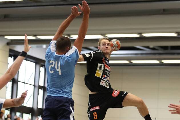 Stig Goals Moen No. 09 IFK Kristianstad vs. Baptiste Bonnefond No 24 MHB Montpellier Handball Schneverdingen Germany Copyright: xAgentur54Gradx xSpeedphotosx