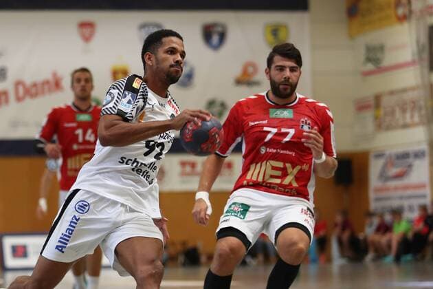 Raul Santos No 92 SC DHfK Leipzig with the pace counterattack Kevin Herbst No 77 Handball Sport Club Hamburg comes to late snow Verdingen Germany Copyright: xAgentur54Gradx xSpeedphotosx