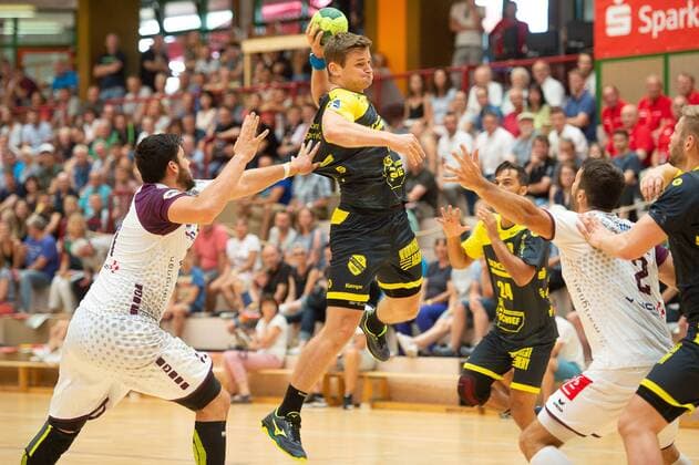 77 David Schmidt TVB 1898 Stuttgart 11 Nicolas Tournat HBC Nantes HBC Nantes vs TVB 1898 Stuttgart Sparkassencup 2018 Handball Men 1 Bundesliga Ligue Nationale de Handball 11 08 2018 GER Sparkassen Cup 2018 Ehingen Handball 11 08 2018 Ehingen Copyright: xEIBNER Michael_Schmidtx EP_MST