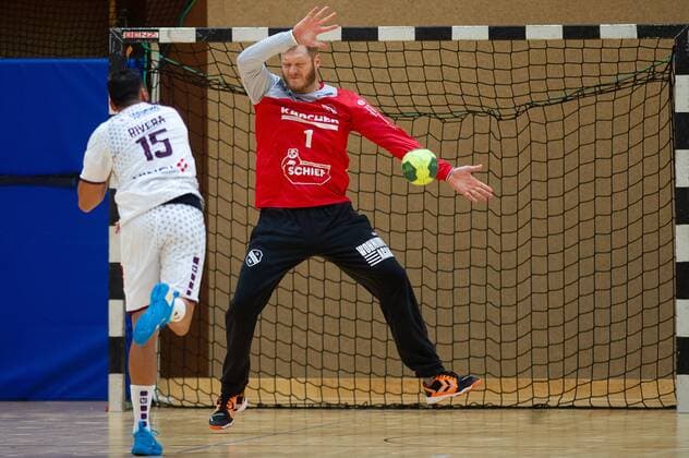 158 Valero Rivera Folch HBC Nantes 1 Johannes Bitter TVB 1898 Stuttgart HBC Nantes vs TVB 1898 Stuttgart Sparkassencup 2018 Handball Men 1 Bundesliga Ligue Nationale de Handball 11 08 2018 GER Sparkassen Cup 2018 Ehingen Handball 11 08 2018 Ehingen Copyright: xEIBNER Michael_Schmidtx EP_MST