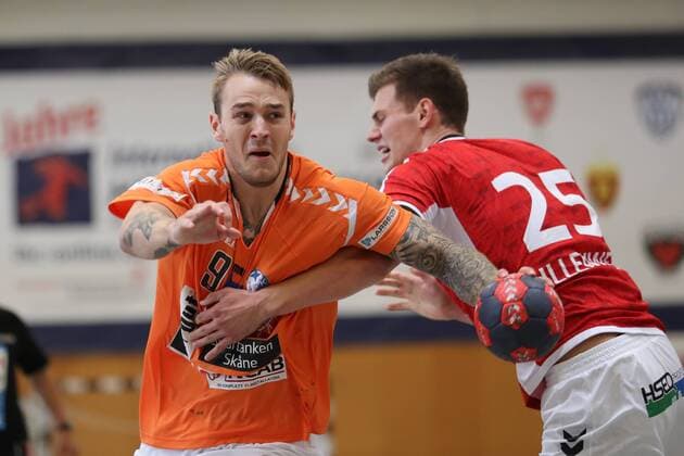 Handball Sportverein Hamburg vs SC IFK Kristianstad Handball Internationaler Heide Cup 2018 12 08 18 Stig Goals Moen Nr 09 IFK Kristianstad v Finn Wullenweber Nr 25 Handball Sport Verein Hamburg xmmkx