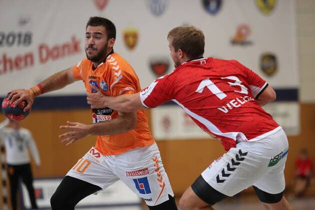 Handball Sportverein Hamburg vs SC IFK Kristianstad Handball Internationaler Heide Cup 2018 12 08 18 Olafur Gudmundsson Nr 13 IFK Kristianstad against Niklas Weller Nr 13 Handball Sport Verein Hamburg xmmkx