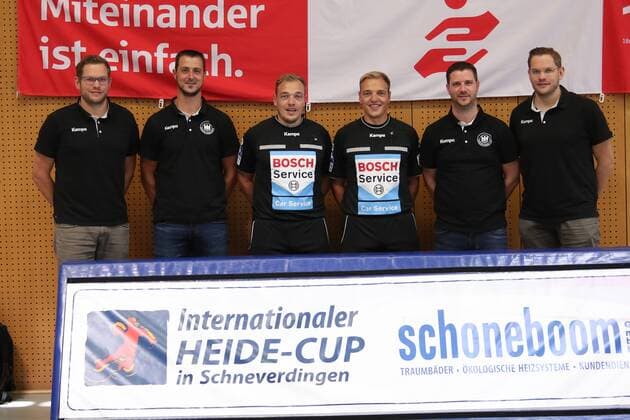 Handball Sportverein Hamburg vs SC IFK Kristianstad Handball Internationaler Heide Cup 2018 12 08 18 End of game and award ceremony xmmkx