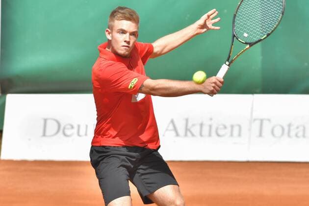 12 08 2018 GER Allpresan Rochus Club BL vs Badwerk Gladbacher HTC 12 08 2018 GER Allpresan Rochusclub BL Team vs. Badwerk Gladbacher HTC in the picture Sandcaules Tim GER on the backhand nph Mauelshagen nph00321