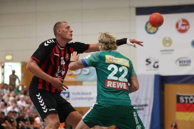 HC Varder Skopje vs SC DHfK Leipzig Handball International Heide Cup 2018 12 08 18 Dainis Kristopans Nr 10 HC Vardar Skopje against Steve Baumgaertner Nr 22 SC DHfK Leipzig xmmkx