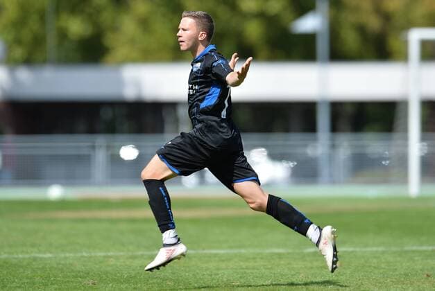Fußball A-Junioren Bundesliga West Rot-Weiss Essen - SC Paderborn am 12.08.2018 im Stadion am Hallo in Essen Torjubel zum 2:2 durch Phil Beckhoff ( Paderborn ) *** Football A Juniors Bundesliga West Rot Weiss Essen SC Paderborn on 12 08 2018 in the stadium at Hallo in Essen Torjubel to 2 2 by Phil Beckhoff Paderborn xTTx