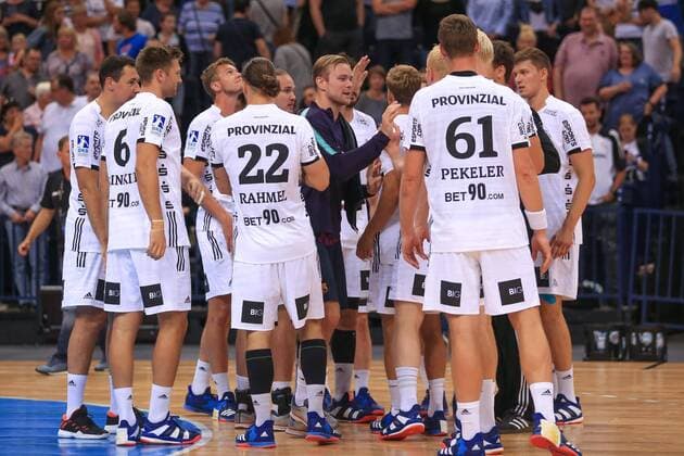 Germany Hamburg Barclaycard Arena Handball Heroes of the Handball THW Kiel FC Barcelona the players THW clap with Aron Palmarsson FC B from