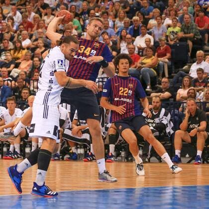 Germany Hamburg Barclaycard Arena Handball Heroes of the Handball THW Kiel FC Barcelona Ole Rahmel THW Aron Palmarsson FC B