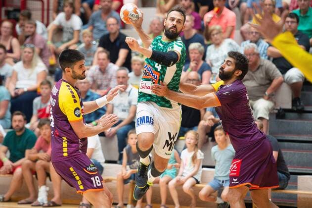 4 Tim Keule Frisch Auf Göppingen 18 Eduardo Gurbindo HBC Nantes 19 David Balaguer HBC Nantes HBC Nantes vs Frisch Auf Göppingen Sparkassencup 2018 Handball Men 1 Bundesliga Ligue Nationale de Handball 12 08 2018 Sparkassen Cup Ehingen 2018 12 08 2018 Ehingen Copyright: xEIBNER Michael_Schmidtx EP_MST