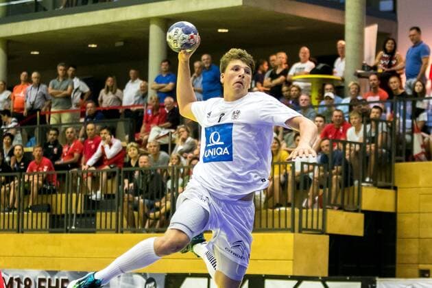10 08 2018 Josef Welser Sports hall Tulln on the Danube AUT EHF M18 Championship 2018 Austria vs Bulgaria in the picture Lukas Hutecek AUT during the EHF M18 Championship 2018 Match between Austria and Bulgaria at the Josef Welser sports hall Tulln on the Danube Austria on 2018 08 10 Tulln the Danube  EX_PUC