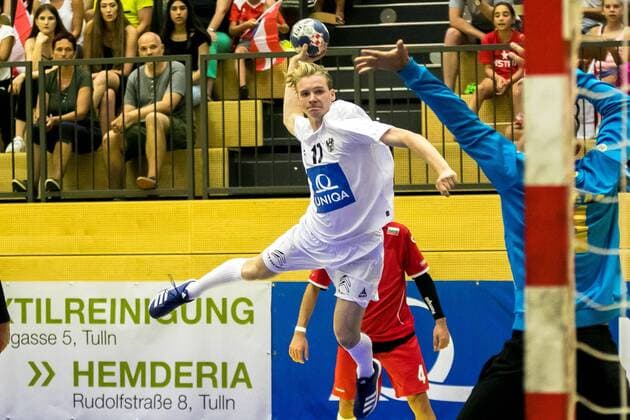 10 08 2018 Josef Welser Sports hall Tulln on the Danube AUT EHF M18 Championship 2018 Austria vs Bulgaria in picture Severin Lampert AUT during the EHF M18 Championship 2018 Match between Austria and Bulgaria at the Josef Welser sports hall Tulln on the Danube Austria on 2018 08 10 Tulln the Danube  EX_PUC