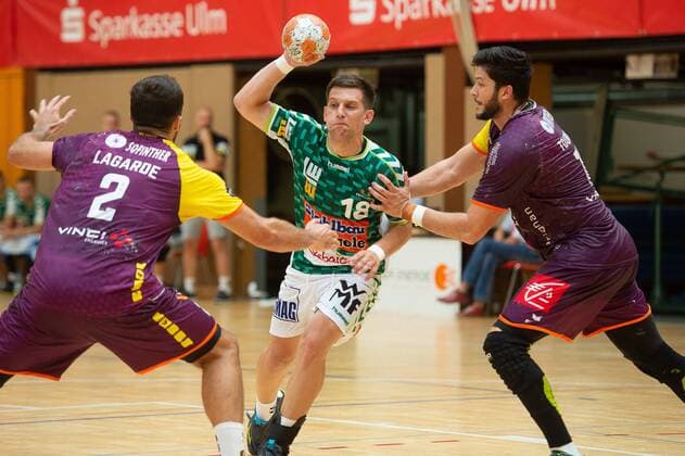 18 Josip Peric Frisch Auf Göppingen 2 Romain Lagarde HBC Nantes 11 Nicolas Tournat HBC Nantes HBC Nantes vs Frisch Auf Göppingen Sparkassencup 2018 Handball Men 1 Bundesliga Ligue Nationale de Handball 12 08 2018 Sparkassen Cup Ehingen 2018 12 08 2018 Ehingen Copyright: xEIBNER Michael_Schmidtx EP_MST