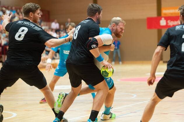 8 Jonas Tidemand Ribe Esbjerg HH 18 Rasmus Boysen Ribe Esbjerg HH 9 Manuel Späth TVB 1898 Stuttgart TVB 1898 Stuttgart vs Ribe Esbjerg HH Sparkassencup 2018 Handball Men Handboldligaen 1 Bundesliga 12 08 2018 Sparkassen Cup Ehingen 2018 12 08 2018 Ehingen Copyright: xEIBNER Michael_Schmidtx EP_MST