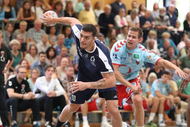 MHB Montpellier vs Füchse Berlin Handball Internationaler Heide Cup 2018 12 08 18 Mathieu Grebille Nr 10 MHB Montpellier Handball against Bjarki Mar Elisson Nr 04 Fuechse Berlin xmmkx