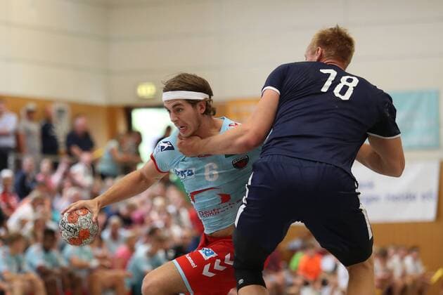 MHB Montpellier vs Fuechse Berlin Handball International Heath Cup 2018 12 08 18 Jacob Tandrup Holm Nr 06 Fuechse Berlin v Frederik Pettersson Nr 18 MHB Montpellier Handball xmmkx