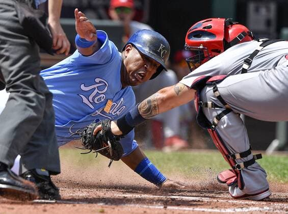 August 12, 2018 - Kansas City, MO, USA - Kansas City Royals Salvador Perez scores around the tag from St. Louis Cardinals catcher Yadier Molina on a double by Lucas Duda in the third inning on Sunday, Aug. 12, 2018 at Kauffman Stadium in Kansas City, Mo. St. Louis Cardinals vs. Kansas City Royals - ZUMAm67_ 20180812_zaf_m67_026 Copyright: xJohnxSleezerx