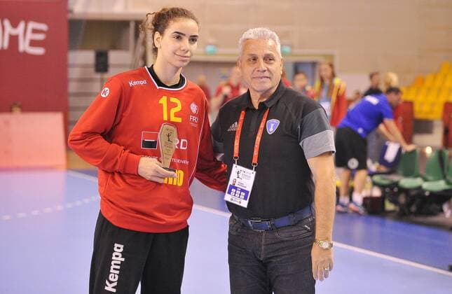 2018.08.12 Kielce Pilka reczna Mlodziezowe Mistrzostwa Swiata w Pilce Recznej Kobiet do lat 18 Rumunia - Angola N z MVP Ciuca Diana Cristiana Foto Lukasz Sobala Press Focus 2018.08.12 Kielce Handball IHF Youth U18 Womens World Championship WM Weltmeisterschaft 2018 Romania - Angola MVP Ciuca Diana Cristiana Credit: Lukasz Sobala Press Focus NEWSPIX.PL --- Newspix.pl FRANCE OUT!  20180812PF_PF091