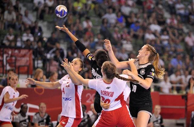 2018.08.12 Kielce Pilka reczna Mlodziezowe Mistrzostwa Swiata w Pilce Recznej Kobiet do lat 18 Polska - Niemcy N z Borowska Dominika Paulina Golla Foto Lukasz Sobala Press Focus 2018.08.12 Kielce Handball IHF Youth U18 Womens World Championship WM Weltmeisterschaft 2018 Poland - Germany Borowska Dominika Paulina Golla Credit: Lukasz Sobala Press Focus NEWSPIX.PL --- Newspix.pl FRANCE OUT!  20180812PF_PF172
