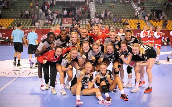 2018.08.12 Kielce Pilka reczna Mlodziezowe Mistrzostwa Swiata w Pilce Recznej Kobiet do lat 18 Polska - Niemcy N z radosc druzyna Niemiec Foto Lukasz Sobala Press Focus 2018.08.12 Kielce Handball IHF Youth U18 Womens World Championship WM Weltmeisterschaft 2018 Poland - Germany radosc druzyna Niemiec Credit: Lukasz Sobala Press Focus NEWSPIX.PL --- Newspix.pl FRANCE OUT!  20180812PF_PF197