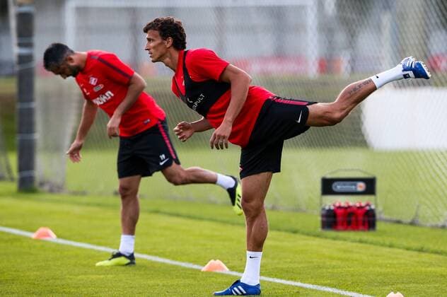 MOSCOW REGION, RUSSIA - AUGUST 13, 2018: FC Spartak Moscow s Alexander Samedov (L) and Roman Eremenko during a training session at a training base in the village of Tarasovka ahead of a UEFA Champions League qualifying round match against FC PAOK Thessaloniki scheduled for August 14, 2018. Stanislav Krasilnikov TASS  TS08CA38