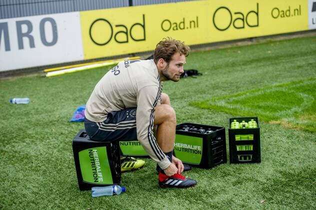13-08-2018 VOETBAL: PERSCONFERENTIE EN TRAINING AJAX: AMSTERDAM Daley Blind Foto: SCS Michel Utrecht xVIxVIxImagesx xSoenarxChamidxsportfotografiexIVx 11770539