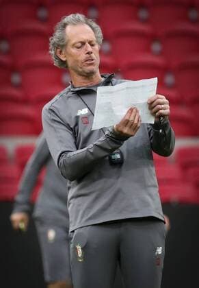 Standard s head coach Michel Preud homme pictured during a training session of Belgian soccer team Standard de Liege, Monday 13 August 2018 in Amsterdam, the Netherlands. The team is preparing for the return leg of the third qualifying round of the UEFA Champions League against Dutch club AFC Ajax. VIRGINIExLEFOUR  x05405481x