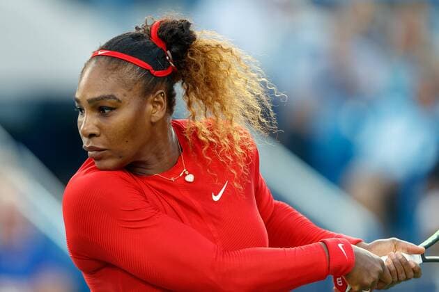 CINCINNATI, OH - AUGUST 13: Serena Williams (USA) hits a two-handed backhand during the Western & Southern Open at the Lindner Family Tennis Center in Mason, Ohio on August 13, 2018. (Photo by Adam Lacy Icon Sportswire) TENNIS: AUG 13 Western & Southern Open Icon180813005 EDITORIAL USE ONLY