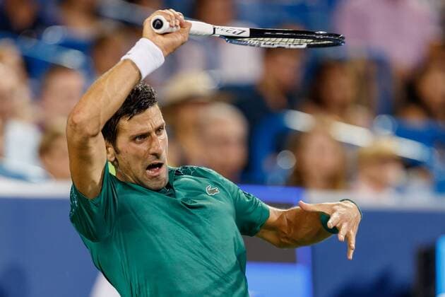 Sport Bilder des Tages CINCINNATI, OH - AUGUST 13: Novak Djokovic (SRB) hits a forehand during the Western & Southern Open at the Lindner Family Tennis Center in Mason, Ohio on August 13, 2018. (Photo by Adam Lacy Icon Sportswire) TENNIS: AUG 13 Western & Southern Open Icon180813023 EDITORIAL USE ONLY