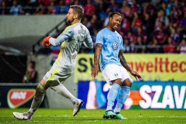 180814 Stefan Scepovic or Vidi against Carlos Strandberg of Malmö FF during the UEFA Champions League qualifying match between Vidi and Malmö FF on August 14, 2018 in Felcsut Photo Ludvig Thunman BILDBYR N code LT 35516  Copyright: LUDVIGxTHUNMAN BB180814LT034