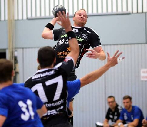 Third Handball Bundesliga MSG Grossbieberau Modau vs TV Grosswallstadt Test match Season 2018 2019 14 08 2018 Grossbieberau v Michael Malik MSG Falken Action Took ba