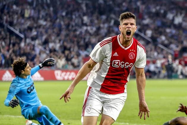 Sport Bilder des Tages AMSTERDAM, 14-08-2018 , Johan Cruyff-Arena , football season 2018 2019, UEFA Champions League third qualifying round, 2nd leg , Ajax player Klaas Jan Huntelaar celebrating the 1-0 during the game Ajax - Standard Luik Ajax - Standard Luik  x2399160x