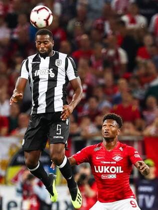 MOSCOW, RUSSIA - AUGUST 14, 2018: PAOK Thessaloniki s Fernando Varela (L) and Spartak Moscowâ€™s Ze Luis in their 2018-19 UEFA Champions League third qualifying round match at Moscow s Otkritie Arena. Anton Novoderezhkin TASS  TS08CC40