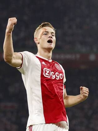 Matthijs de Ligt of Ajax during the UEFA Champions League third round qualifying second leg match between Ajax Amsterdam and Royal Standard de Liege at the Johan Cruijff Arena on August 14, 2018 in Amsterdam, The Netherlands UEFA Champions League 2018 2019 xVIxVIxImagesx xMauricexvanxSteenxIVx 11777304