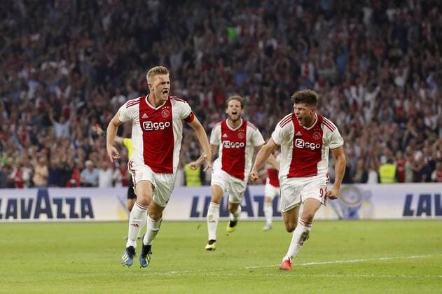 (L-R) Matthijs de Ligt of Ajax, Daley Blind of Ajax, Klaas Jan Huntelaar of Ajax during the UEFA Champions League third round qualifying second leg match between Ajax Amsterdam and Royal Standard de Liege at the Johan Cruijff Arena on August 14, 2018 in Amsterdam, The Netherlands UEFA Champions League 2018 2019 xVIxVIxImagesx xMauricexvanxSteenxIVx 11777305