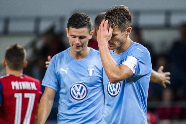 180814 Marcus Antonsson and Markus Rosenberg of Malmö FF looks dejected during the UEFA Champions League qualifying match between Vidi and Malmö FF on August 14, 2018 in Felcsut Photo Ludvig Thunman BILDBYRAN code LT 35516  Copyright: LUDVIGxTHUNMAN BB180814LT129