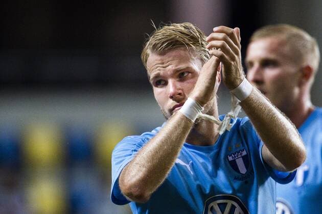 180814 Oscar Lewicki of Malmö FF looks dejected after the UEFA Champions League qualifying match between Vidi and Malmö FF on August 14, 2018 in Felcsut Photo Ludvig Thunman BILDBYRAN code LT 35516  Copyright: LUDVIGxTHUNMAN BB180814LT136